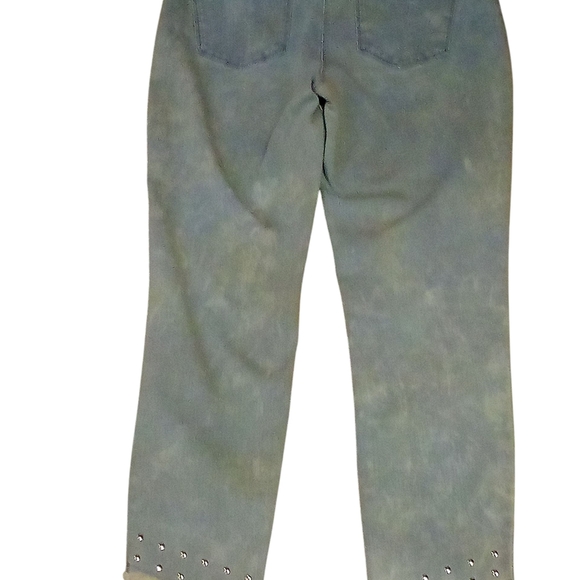 Investments- NWT, Slim Factor, Lite Washed Ankle Blue Jeans Beaded Bottoms, Med. - Picture 2 of 8